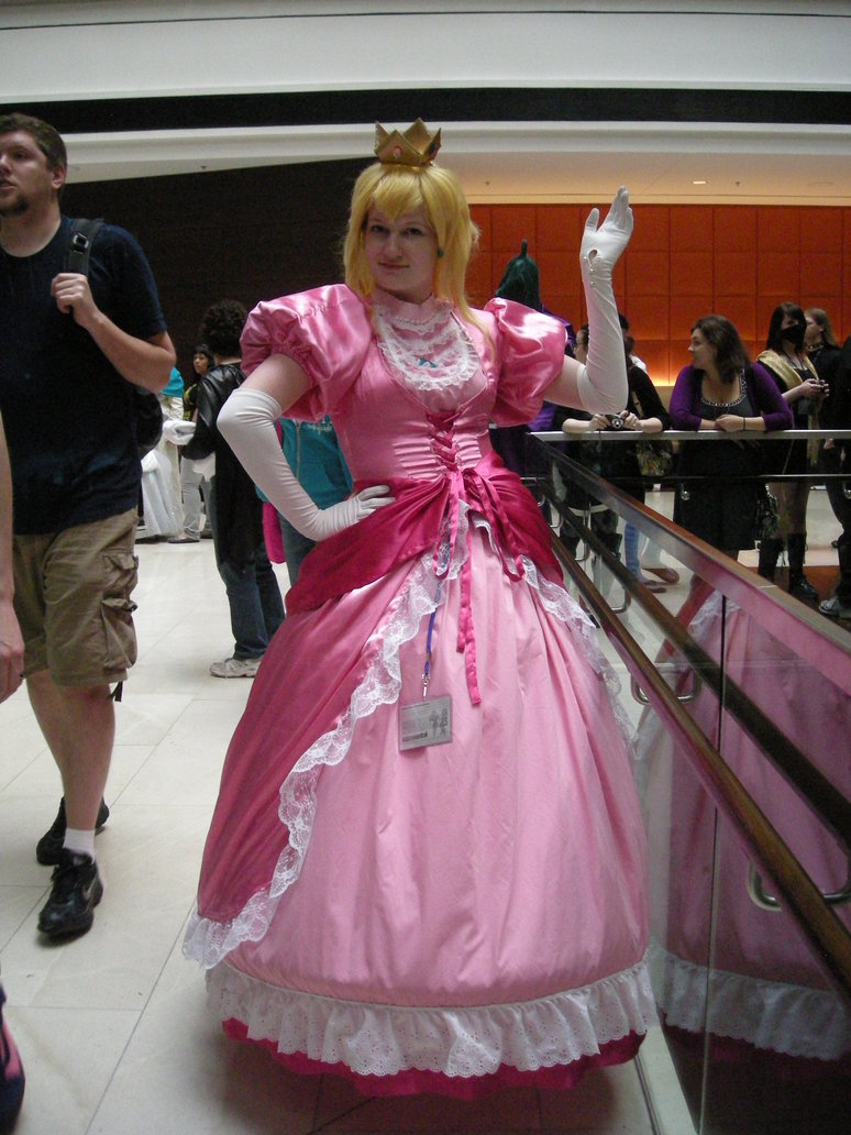 Princess Peach Costume Ideas