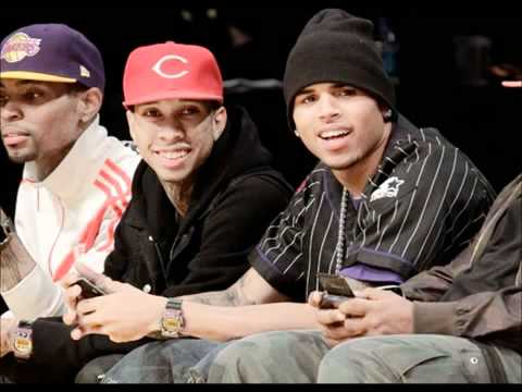 Tyga Ft Chris Brown Snapbacks Back Lyrics